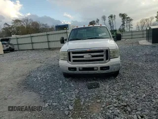 2005 Ford F-350 XL с VIN 1FTWW32P55EA54456, выставлен на аукционе Copart как лот 84890534 с пробегом 128 220 миль миль и Списание • Salvage title. История ставок и продаж доступна на DreamBid. Изображение 10.