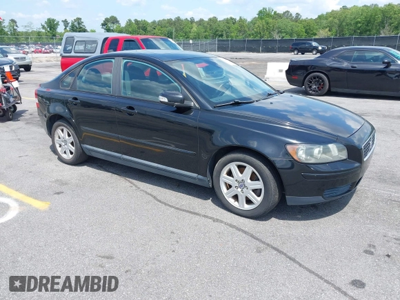 2007 Volvo S40 2.4L with VIN YV1MS382672306082, listed as a IAAI auction lot 42128332 with 146,439 mi miles. Bid and sale history available at carsss.com. Image 1.