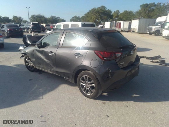 2020 Toyota Yaris Hatchback LE with VIN 3MYDLBJV4LY705152, listed as a IAAI auction lot 41429820 with 1 mi miles. Bid and sale history available at carsss.com. Image 3.