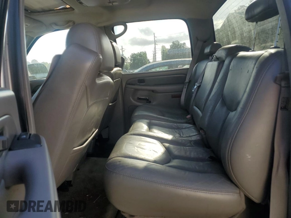 2005 GMC Sierra Denali z VIN 2GTEK63N551369622, wystawiony jako Copart lot #51992945 z przebiegiem 165 971 mil mil oraz Szkody całkowita. Historia ofert i sprzedaży dostępna na DreamBid. Obrazek 10.