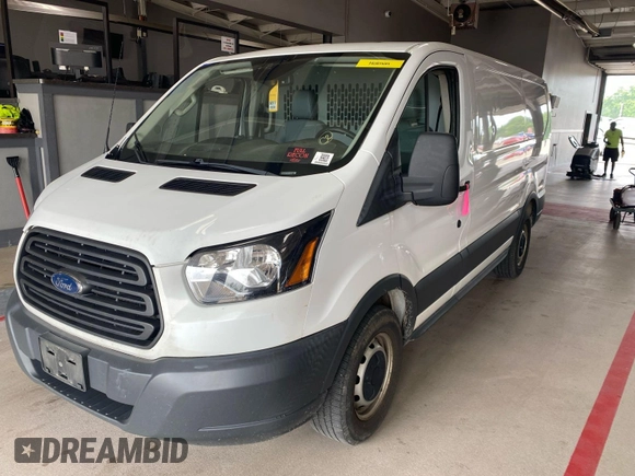 2018 Ford Transit с VIN 1FTYE1YM9JKB52110, выставлен на аукционе IAAI как лот 42610426 с пробегом 156 532 миль миль и . История ставок и продаж доступна на DreamBid. Изображение 9.