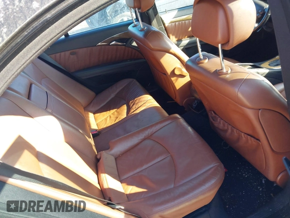2007 Mercedes-Benz E-Class 3.5L with VIN WDBUF87X27X215963, listed as a IAAI auction lot 41424948 with 117,508 mi miles. Bid and sale history available at carsss.com. Image 8.