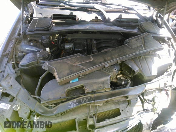 2007 BMW 3 Series 328i with VIN WBAVA33597KX72102, listed as a IAAI auction lot 36632710 with 267,435 mi miles and . Bid and sale history available at DreamBid. Image 10.