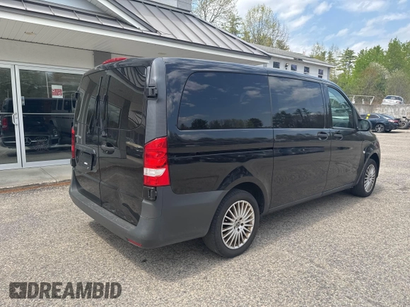 2020 Mercedes-Benz Metris with VIN W1WV0FEY7L3748338, listed as a IAAI auction lot 42196115 with 221,412 mi miles and . Bid and sale history available at DreamBid. Image 4.