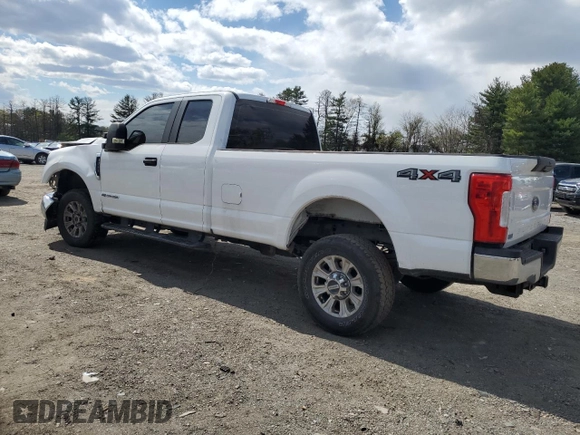 2019 Ford F-250 XL with VIN 1FT7X2BT5KEG19454, listed as a Copart auction lot 52935925 with 176,681 mi miles and Salvage title. Bid and sale history available at DreamBid. Image 2.