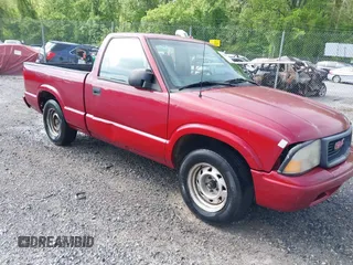 2003 GMC Sonoma SLS z VIN 1GTCS14H438272926, wystawiony jako IAAI lot #42098787 z przebiegiem 208 449 mil mil oraz . Historia ofert i sprzedaży dostępna na DreamBid. Obrazek 1.