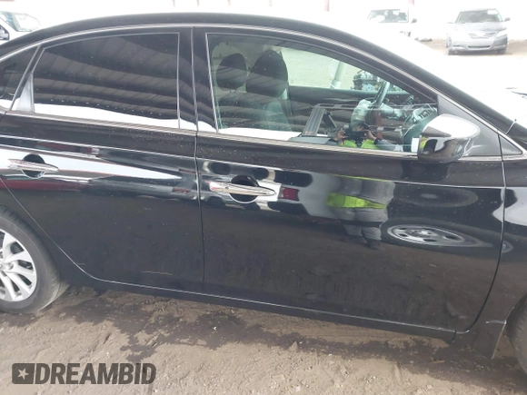 2019 Nissan Sentra S with VIN 3N1AB7AP9KY387730, listed as a IAAI auction lot 41573128 with 59,630 mi miles and . Bid and sale history available at DreamBid. Image 13.