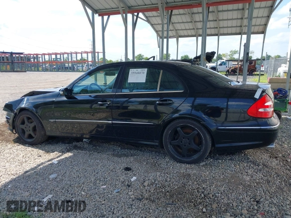 2005 Mercedes-Benz E-Class 3.2L with VIN WDBUF65J05A634879, listed as a IAAI auction lot 39904592 with 4,835 mi miles. Bid and sale history available at carsss.com. Image 14.