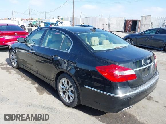 2013 Hyundai Genesis 3.8L z VIN KMHGC4DD2DU241594, wystawiony jako IAAI lot #42269925 z przebiegiem 141 850 mil mil oraz . Historia ofert i sprzedaży dostępna na DreamBid. Obrazek 3.