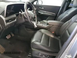 2024 Cadillac XT4 FWD Premium Luxury z VIN 1GYFZCR49RF126367, wystawiony jako Copart lot #60196465 z przebiegiem 40 827 mil mil oraz Czysty tytuł • Clean title. Historia ofert i sprzedaży dostępna na DreamBid. Obrazek 7.