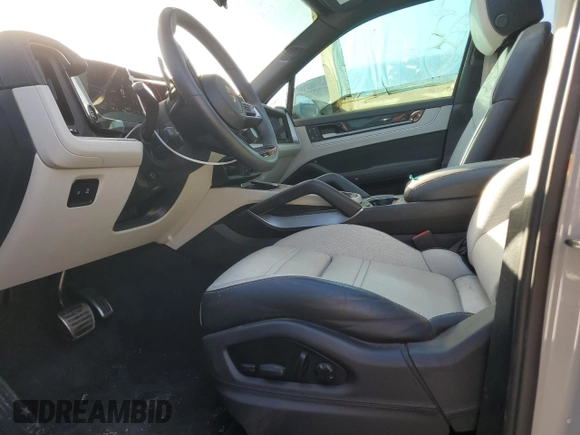 2024 Porsche Cayenne S with VIN WP1AL2AY1RDA34139, listed as a Copart auction lot 80035744 with 11,218 mi miles and Clean title. Bid and sale history available at DreamBid. Image 7.