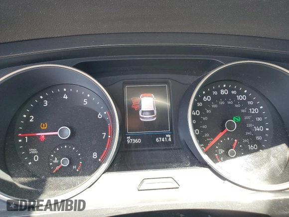 2018 Volkswagen Tiguan S with VIN 3VV0B7AX7JM065958, listed as a Copart auction lot 57598015 with 97,360 mi miles and Salvage title. Bid and sale history available at DreamBid. Image 9.