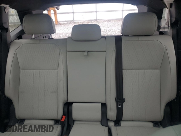 2024 Volkswagen Tiguan SE R-Line Black with VIN 3VV8B7AXXRM124760, listed as a Copart auction lot 59147895 with 9,261 mi miles and Salvage title. Bid and sale history available at DreamBid. Image 10.