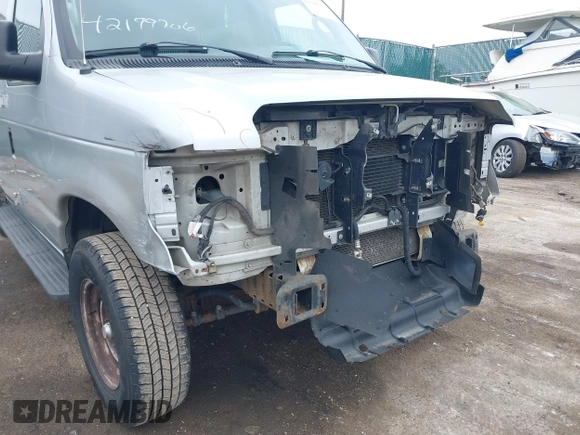 2008 Ford Econoline Passenger XL z VIN 1FBSS31L18DB21867, wystawiony jako IAAI lot #42199706 z przebiegiem Nie podano mil oraz . Historia ofert i sprzedaży dostępna na DreamBid. Obrazek 6.