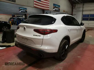 2019 Alfa Romeo Stelvio Ti Lusso z VIN ZASPAKBN5K7C68852, wystawiony jako Copart lot #63314622 z przebiegiem Nie podano mil oraz . Historia ofert i sprzedaży dostępna na DreamBid. Obrazek 4.