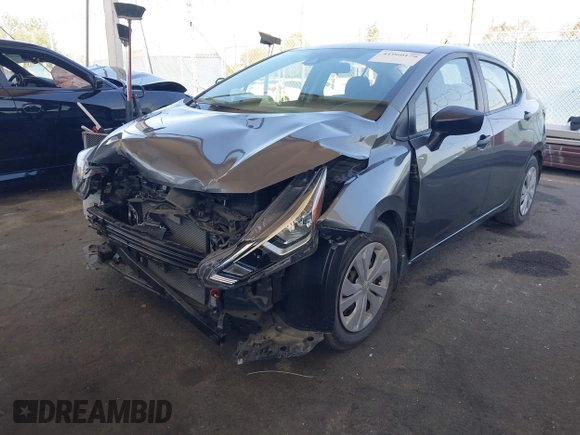 2020 Nissan Versa S z VIN 3N1CN8DV2LL916868, wystawiony jako IAAI lot #41960179 z przebiegiem 22 034 mil mil oraz . Historia ofert i sprzedaży dostępna na DreamBid. Obrazek 2.