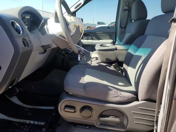 2006 Ford F-150 XLT with VIN 1FTRW12W46KD91194, listed as a Copart auction lot 46920225 with 373,732 mi miles and Salvage title. Bid and sale history available at DreamBid. Image 7.