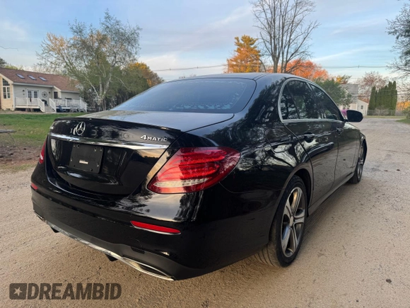 2017 Mercedes-Benz E-Class E 300 Luxury with VIN WDDZF4KB3HA104604, listed as a Copart auction lot 55533765 with 125,497 mi miles and Clean Title. Bid and sale history available at carsss.com. Image 4.