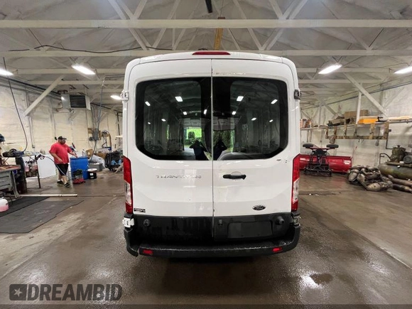 2017 Ford Transit с VIN 1FTYR2CM5HKA21834, выставлен на аукционе IAAI как лот 42588642 с пробегом 149 183 миль миль и . История ставок и продаж доступна на DreamBid. Изображение 13.