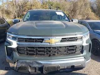 2025 Chevrolet Silverado 1500 LT with VIN 3GCPACED0SG198246, listed as a IAAI auction lot 41823971 with 10,660 mi miles. Bid and sale history available at carsss.com. Image 12.