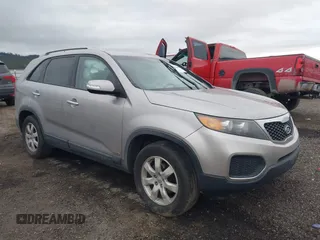 2013 Kia Sorento LX with VIN 5XYKTDA22DG323179, listed as a IAAI auction lot 41733330 with 145,312 mi miles. Bid and sale history available at carsss.com. Image 1.