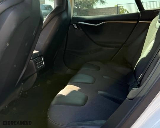 2013 Tesla Model S with VIN 5YJSA1CG8DFP12090, listed as a Copart auction lot 87286844 with 94,810 mi miles and Clean Title. Bid and sale history available at carsss.com. Image 6.