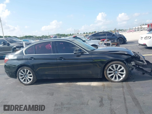 2013 BMW 3 Series 328i xDrive with VIN WBA3B3C59DJ810112, listed as a IAAI auction lot 42457122 with 117,568 mi miles and . Bid and sale history available at DreamBid. Image 13.