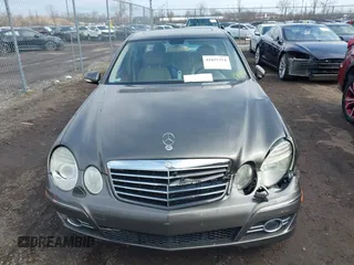2008 Mercedes-Benz E 350 Luxury z VIN WDBUF56X88B227792, wystawiony jako IAAI lot #41652254 z przebiegiem 117 976 mil mil oraz . Historia ofert i sprzedaży dostępna na DreamBid. Obrazek 12.