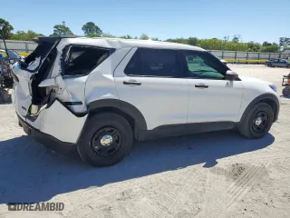 2021 Ford Police Interceptor Utility with VIN 1FM5K8AB1MGC31612, listed as a Copart auction lot 85507604 with 26,829 mi miles and Non Repairable. Bid and sale history available at carsss.com. Image 3.