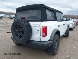 2022 Ford Bronco with VIN 1FMDE5BH2NLB90209, listed as a IAAI auction lot 41847294 with 17,721 mi miles and . Bid and sale history available at DreamBid. Image 4.