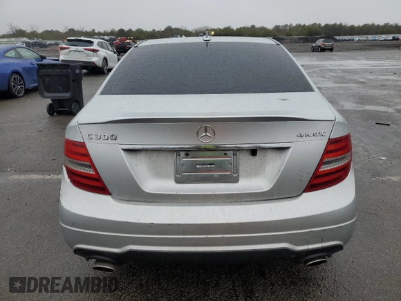 2013 Mercedes-Benz C 300 Sport с VIN WDDGF8AB4DA796219, выставлен на аукционе Copart как лот 49306065 с пробегом 87 831 миль миль и На запчасти • Non repairable. История ставок и продаж доступна на DreamBid. Изображение 6.