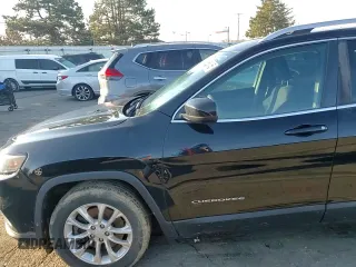 2019 Jeep Cherokee Latitude with VIN 1C4PJLCB5KD333235, listed as a Copart auction lot 44188645 with 115,166 mi miles and Salvage Title. Bid and sale history available at carsss.com. Image 12.