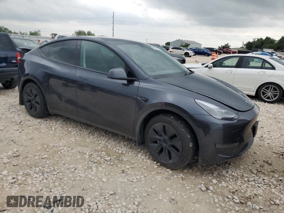 2024 Tesla Model Y with VIN 7SAYGDEDXRA322676, listed as a Copart auction lot 55664125 with 8,788 mi miles and Clean title. Bid and sale history available at DreamBid. Image 4.