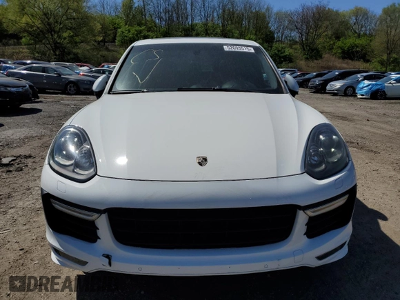 2016 Porsche Cayenne GTS z VIN WP1AD2A27GLA76651, wystawiony jako Copart lot #52693515 z przebiegiem 86 235 mil mil oraz Tytuł czysty. Historia ofert i sprzedaży dostępna na DreamBid. Obrazek 5.