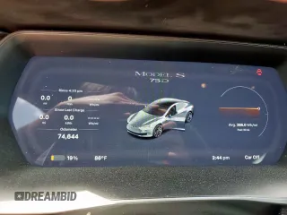 2018 Tesla Model S 75D с VIN 5YJSA1E21JF260383, выставлен на аукционе Copart как лот 61927665 с пробегом 74 644 миль миль и Списание • Salvage title. История ставок и продаж доступна на DreamBid. Изображение 9.