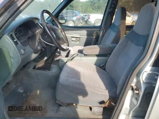 1996 Ford Explorer XL с VIN 1FMDU34X9TZA13792, выставлен на аукционе Copart как лот 58668525 с пробегом 123 231 миль миль и Списание • Salvage title. История ставок и продаж доступна на DreamBid. Изображение 7.