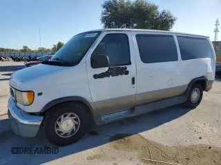 2001 Ford Econoline Passenger XL with VIN 1FMRE11L61HA92656, listed as a Copart auction lot 81930144 with 280,754 mi miles and Salvage Title. Bid and sale history available at carsss.com. Image 1.