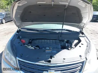2015 Chevrolet Traverse LS with VIN 1GNKRFKD3FJ278483, listed as a IAAI auction lot 42007507 with 147,938 mi miles. Bid and sale history available at carsss.com. Image 10.