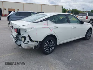 2025 Nissan Altima SV with VIN 1N4BL4DW9SN354116, listed as a IAAI auction lot 41757622 with 3,013 mi miles and . Bid and sale history available at DreamBid. Image 4.