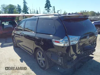 2020 Toyota Sienna SE with VIN 5TDXZ3DC9LS043621, listed as a IAAI auction lot 42670891 with 56,734 mi miles and . Bid and sale history available at DreamBid. Image 3.