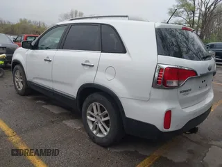2014 Kia Sorento LX with VIN 5XYKT4A63EG432500, listed as a IAAI auction lot 41943050 with 161,612 mi miles. Bid and sale history available at carsss.com. Image 3.