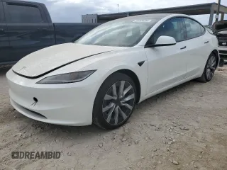 2025 Tesla Model 3 Long Range z VIN 5YJ3E1EA6SF976018, wystawiony jako Copart lot #55104385 z przebiegiem 722 mil mil oraz Szkoda całkowita • Salvage title. Historia ofert i sprzedaży dostępna na DreamBid. Obrazek 1.
