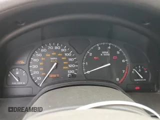 2002 Saturn LS z VIN 1G8JU54F12Y528956, wystawiony jako Copart lot #57295375 z przebiegiem 89 879 mil mil oraz Szkody całkowita. Historia ofert i sprzedaży dostępna na DreamBid. Obrazek 9.