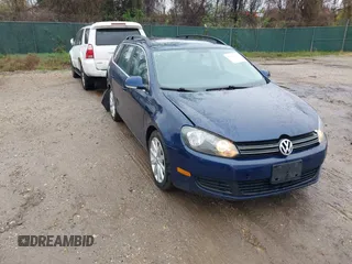 2013 Volkswagen Jetta SportWagen TDI with VIN 3VWPL7AJ2DM688508, listed as a IAAI auction lot 41961725 with 103,977 mi miles. Bid and sale history available at carsss.com. Image 1.