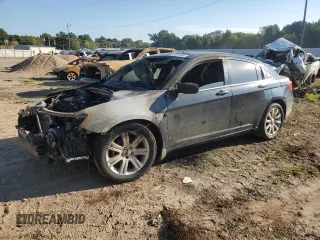 2013 Chrysler 200 LX with VIN 1C3CCBAB6DN669662, listed as a Copart auction lot 73813984 with Not Provided miles and Salvage Title. Bid and sale history available at carsss.com. Image 1.