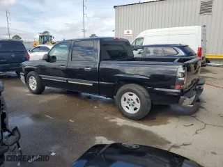 2006 Chevrolet Silverado 1500 LT1 with VIN 2GCEC13T361192679, listed as a Copart auction lot 46678595 with 204,718 mi miles and Salvage Title. Bid and sale history available at carsss.com. Image 2.