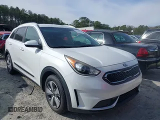 2017 Kia Niro FE with VIN KNDCB3LC1H5089168, listed as a IAAI auction lot 41574413 with 102,844 mi miles. Bid and sale history available at carsss.com. Image 1.