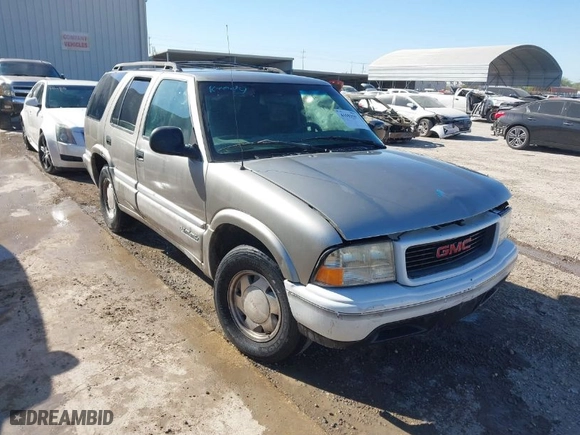 2001 GMC Jimmy SL with VIN 1GKCS13W312204086, listed as a IAAI auction lot 41693507 with NaN miles. Bid and sale history available at carsss.com. Image 1.