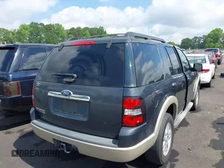 2010 Ford Explorer Eddie Bauer z VIN 1FMEU6EE9AUA56378, wystawiony jako IAAI lot #42317821 z przebiegiem 262 030 mil mil oraz . Historia ofert i sprzedaży dostępna na DreamBid. Obrazek 4.