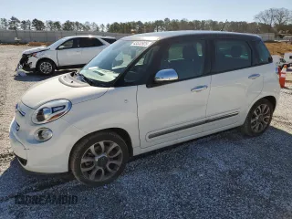 2014 FIAT 500L Lounge with VIN ZFBCFACH3EZ003693, listed as a Copart auction lot 43532925 with 57,501 mi miles and Salvage Title. Bid and sale history available at carsss.com. Image 1.